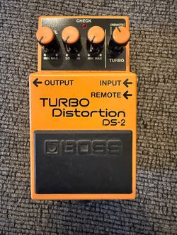 Boss DS2Turbo Distortion Peddle