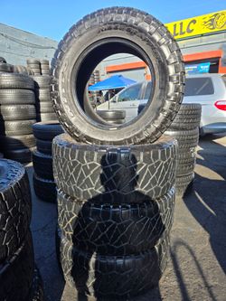 305/60/18 (4) tires for trucks