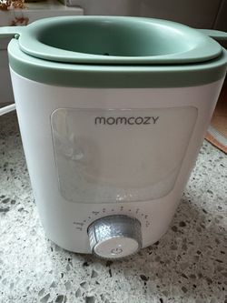 Momcozy baby bottle warmer