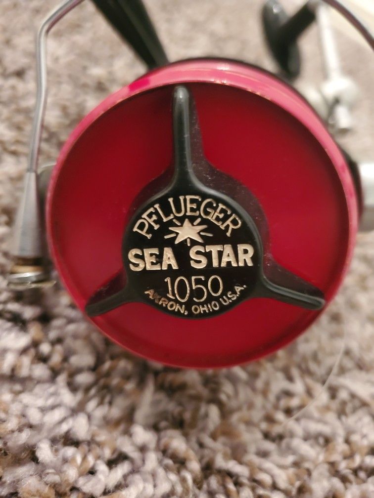 VINTAGE Plueger Sea Star 1050 Fishing Reel