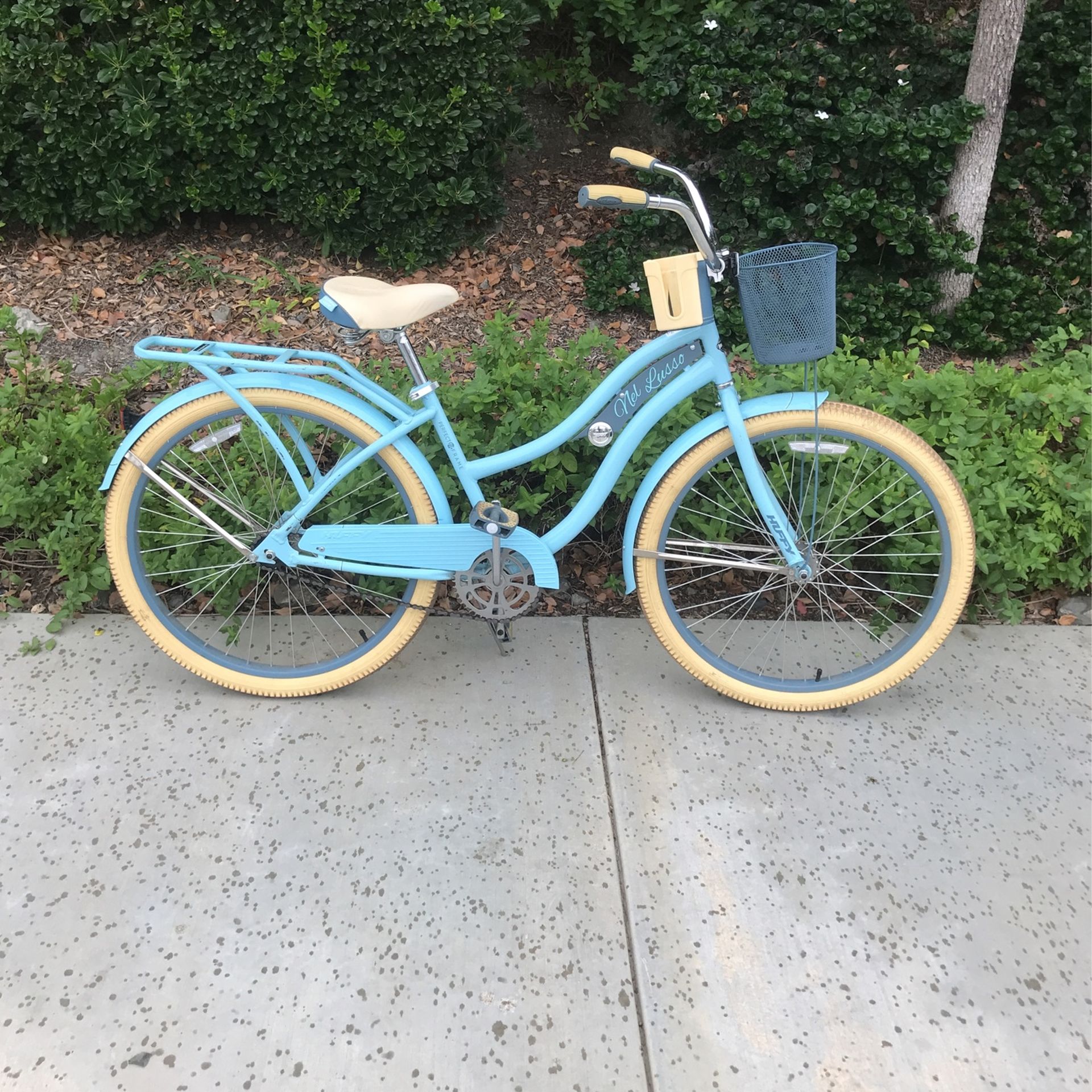 26” Huffy Nel Lusso Ladies Light Blue Beach Cruiser