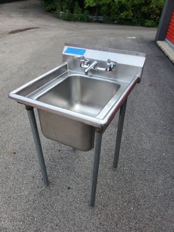 25"W STAINLESS STEEL SINK with FAUCET