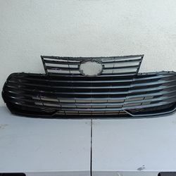 2019-2020-2021 TOYOTA AVALON FRONT GRILLE OEM USED