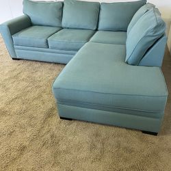 2-Piece Teal Sectional Couch Sofa *Free Delivery*