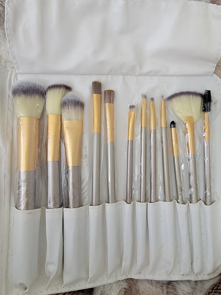 New Makeup Brushes 