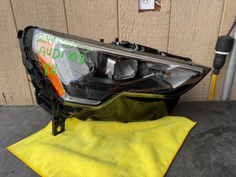 2019 2020 2021 2022 2023 AUDI Q3 RIGHT SIDE HEADLIGHT OEM USED