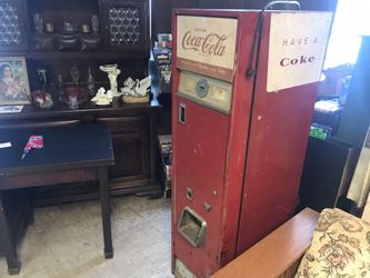Sacrifice - Rare  1961  C-55 Cavalier Coke Machine!!!