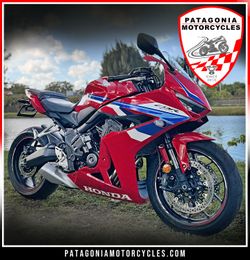 2025 Honda CBR650R E-Clutch