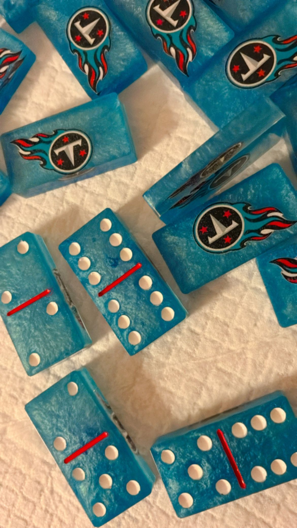 Dominoes