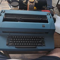 Old IBM Sel 2 Typewriter 