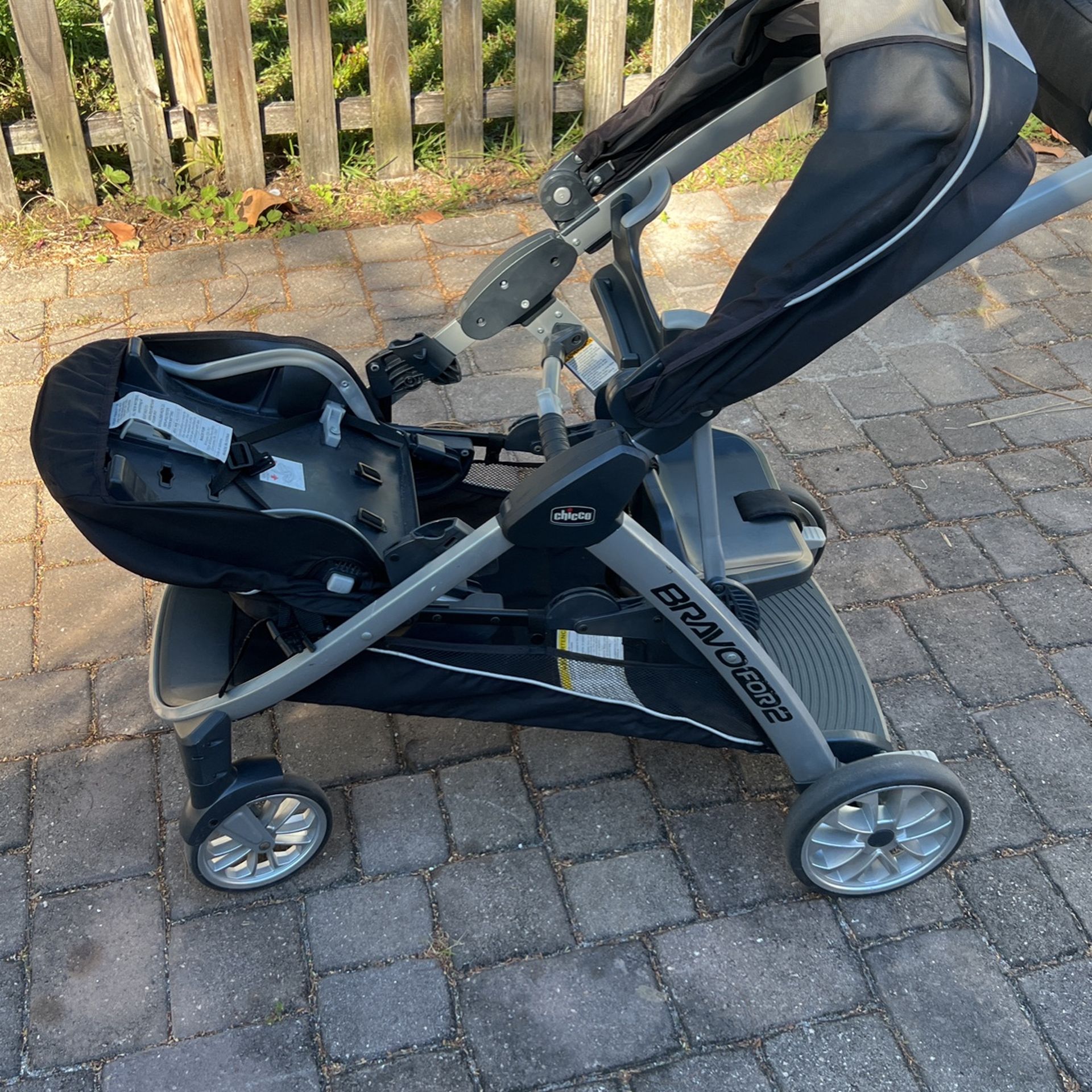 Stroller Chicco Bravo For2