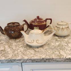 4 Great Vintage Gold Trimmed Teappots, Hall, Knox, Sadler $5 Each