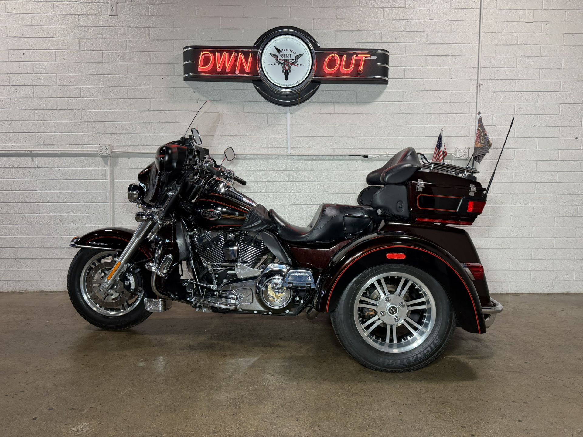 2011 Harley Davidson Triglide FLHTCUTG