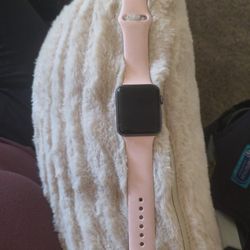 Apple Watch Series 3 42mm Aluminum 