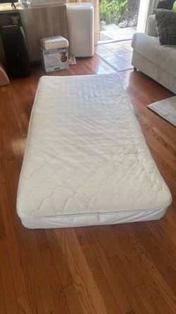 Twin mattress Free