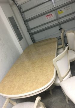 Table w chairs