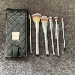 New iT Makeup Brushes