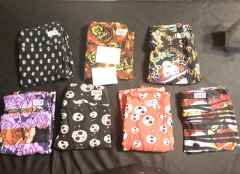 OS LULAROE HALLOWEEN LEGGINGS (Listing is for 1 pair - Price varies)