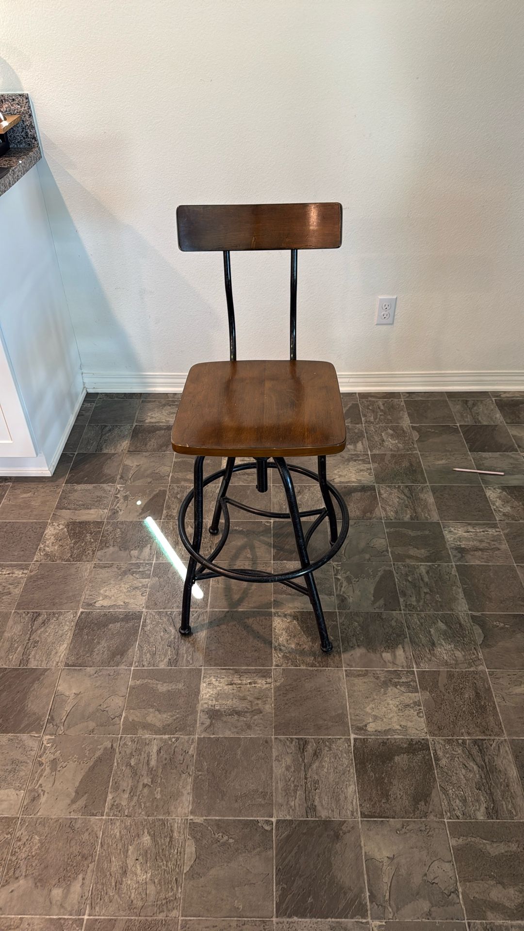 6 Used Bar Stools