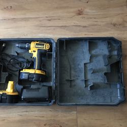 18 Volt Dewalt Drill 