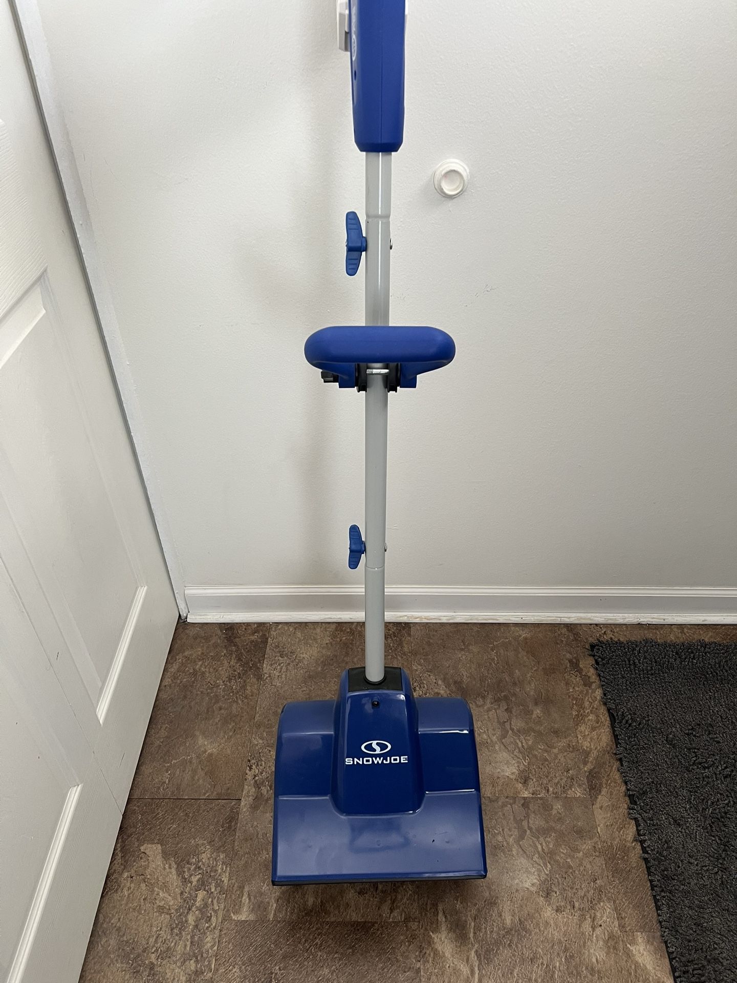 Battery Powered Snow Shovel