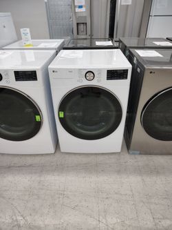 $749 LG 7.4 Cu Ft SMART gas dryer with turbo steam