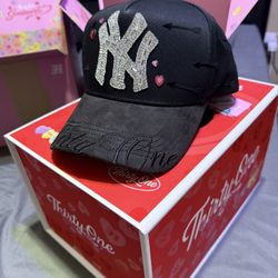 31 Hats Valentine Edition 