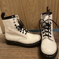 Dr martens Size 8 Women’s