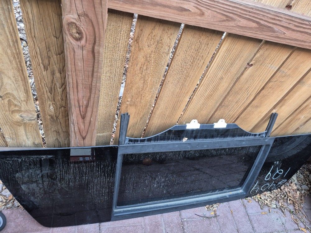 Nissan Titan Rear Window
