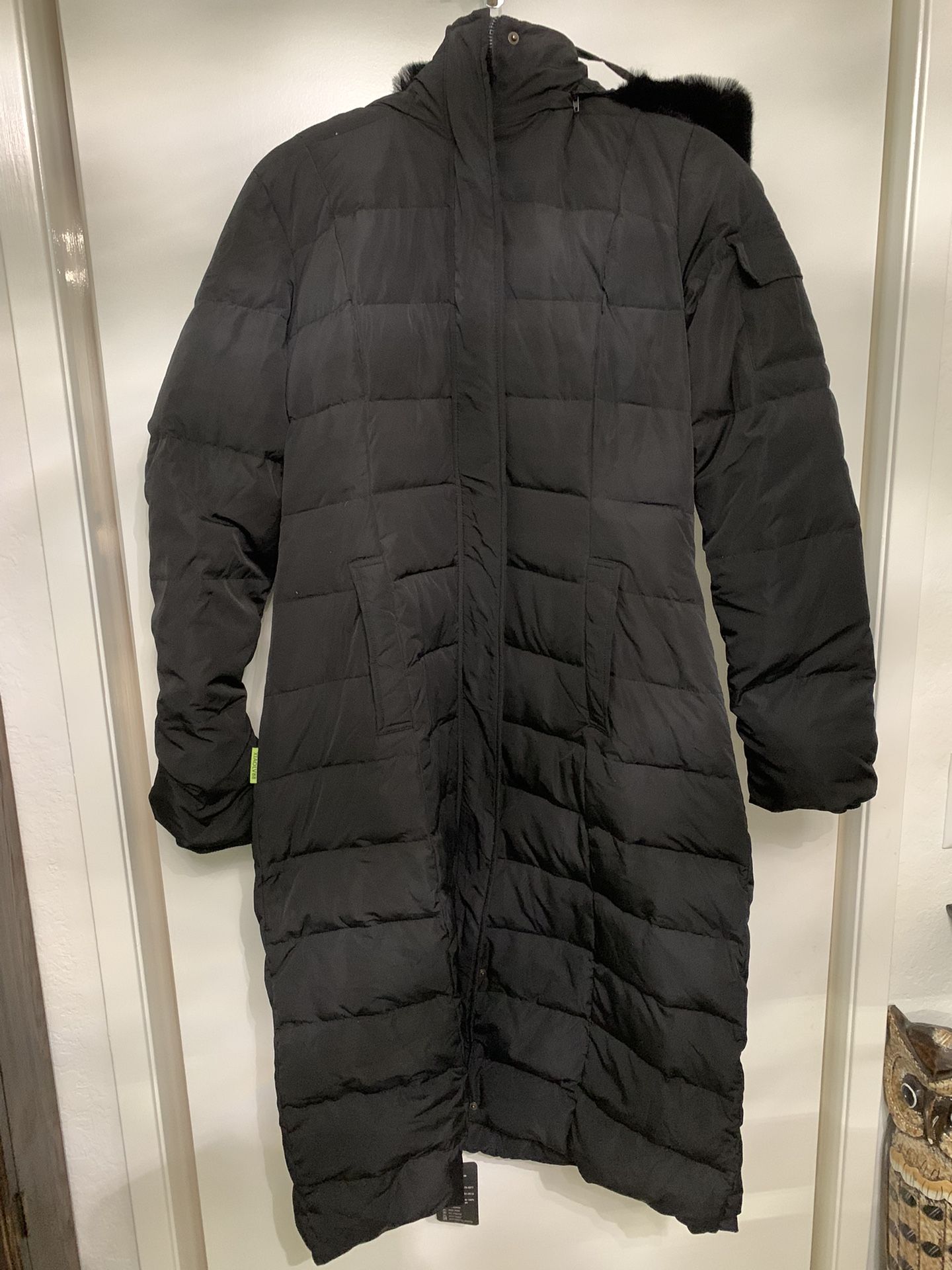 Women’s Size Medium Down Parka Jacket New 