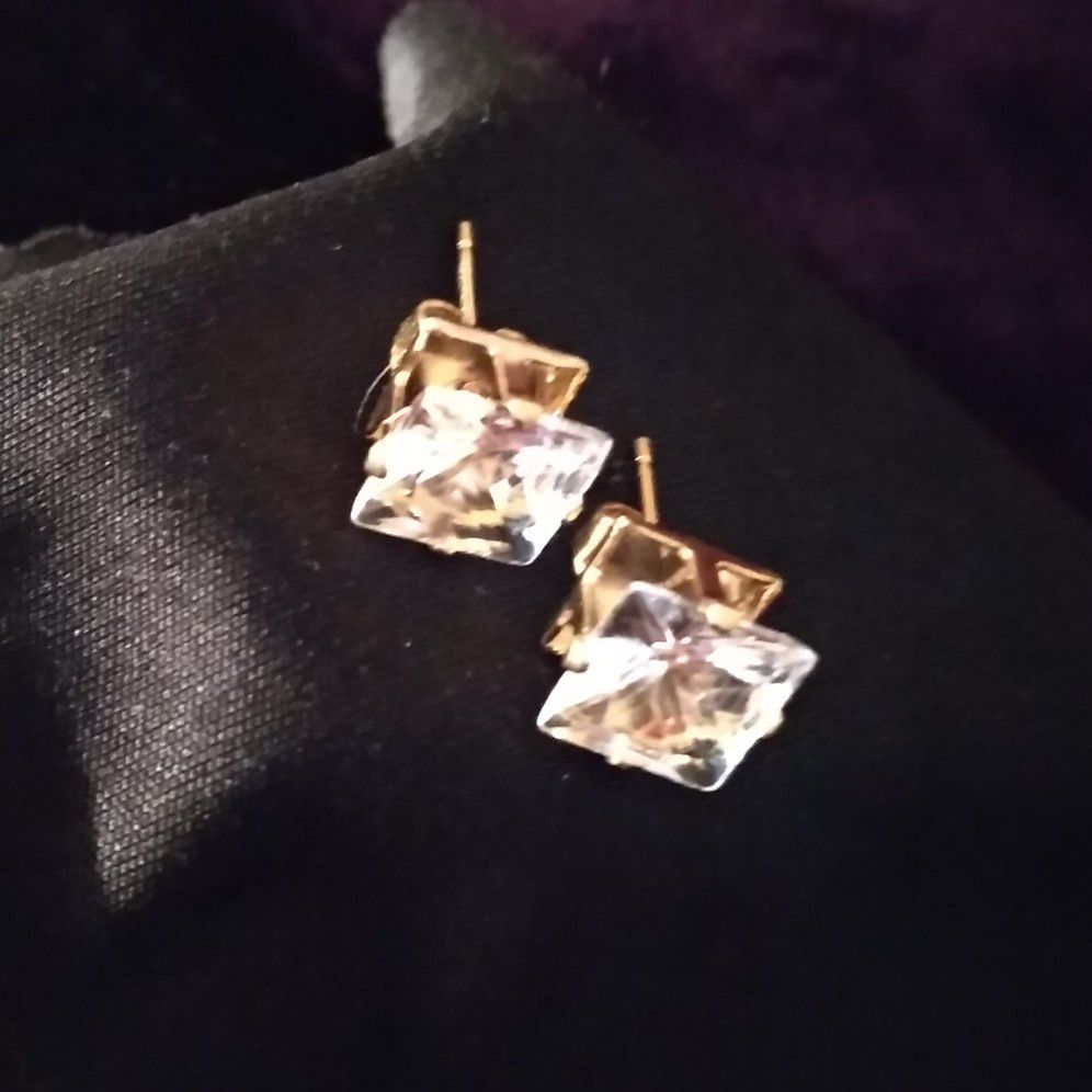 1.5Ct Square CZ Stud Earrings in 14K GOLD