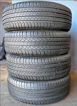 🎃 235 65 18 Michelin Tires Con 80% de Vida Las 4