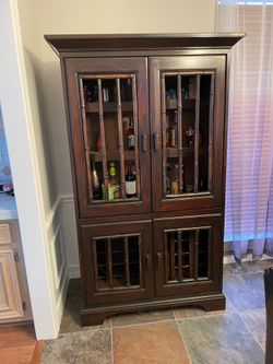 Liquor cabinet