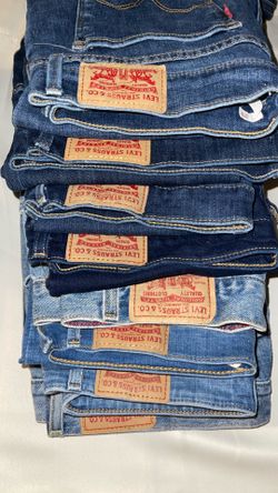 WOMENS Levi’s sizes 28-31