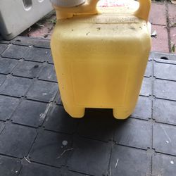 Chlorine Container 