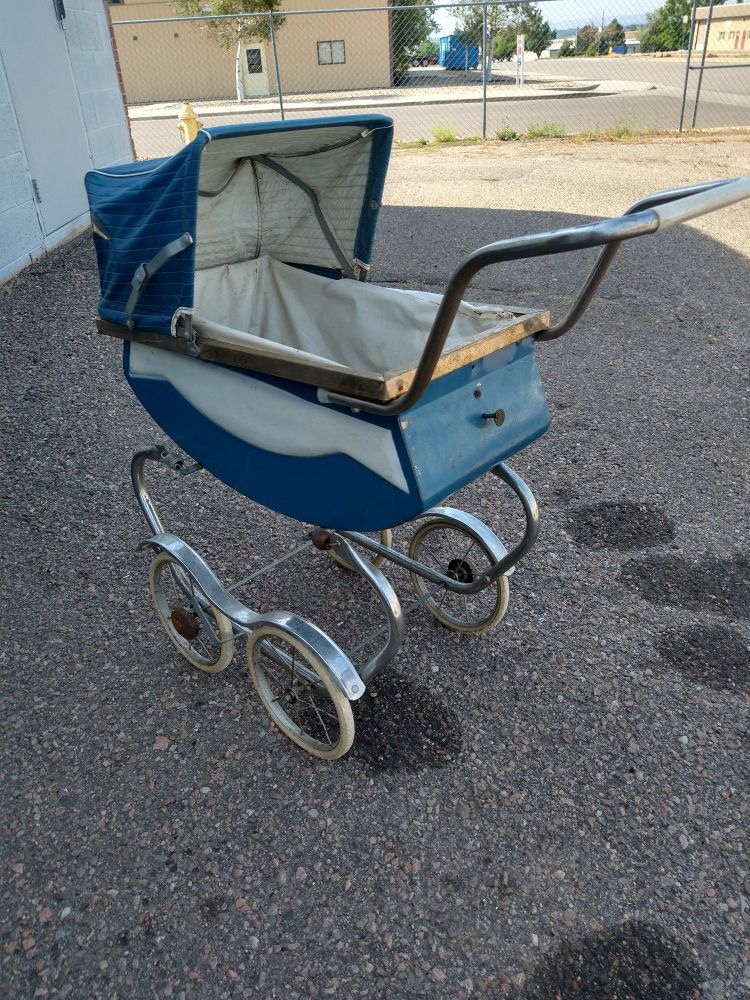 Vintage 1950-1960's baby stroller