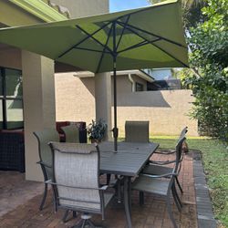 Patio Dining Set w/Sunbrella Umbrella 