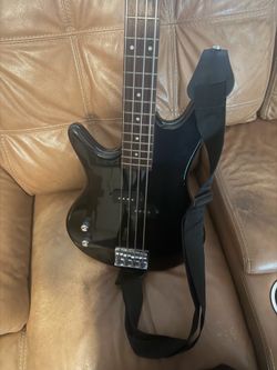 Ibanez GSR100L Gio Soundgear Left-Handed 4-string Electric Bass w/Travel Case