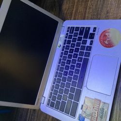Chromebook laptop