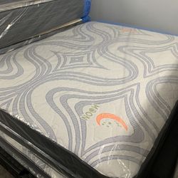 🚚 MATTRESS SELLERS BRAND NEW. Twin Size $110 Full Size $175. Queen Size $190 King Size $319 Location 303 POCASSET AVE PROVIDENCE RI 