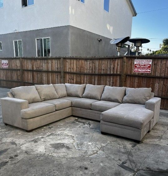 Light Gray Sectional Couch 