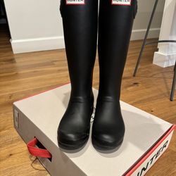 Hunter Women’s Tour Foldable Tall Rain Boot Size 7 Black