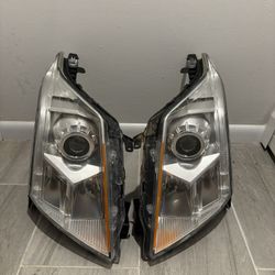 Cadillac SRX Headlights