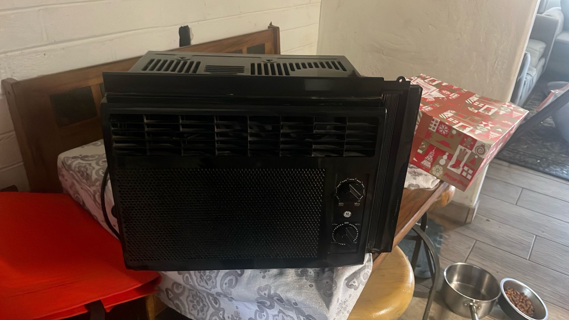 Almost brand new Window ac Unit