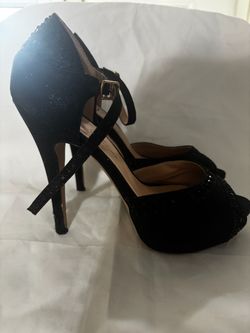 Black heels size 7
