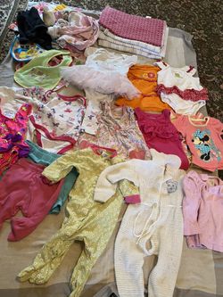 30 pieces of Baby’s girl clothes ,socks , dress and blankets 3,6,9 month $0.50 for each