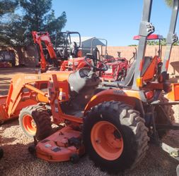 Kubota B2920 TRACTOR
