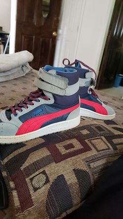 Pumas shoes size 9 in a half