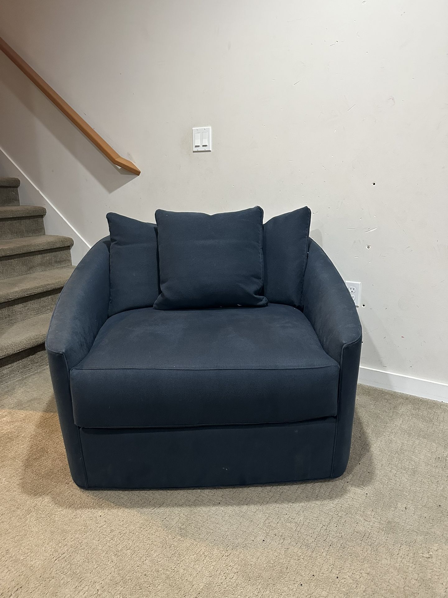 Room and Board Swivel Chair