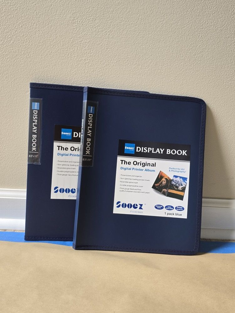 2 Display Books